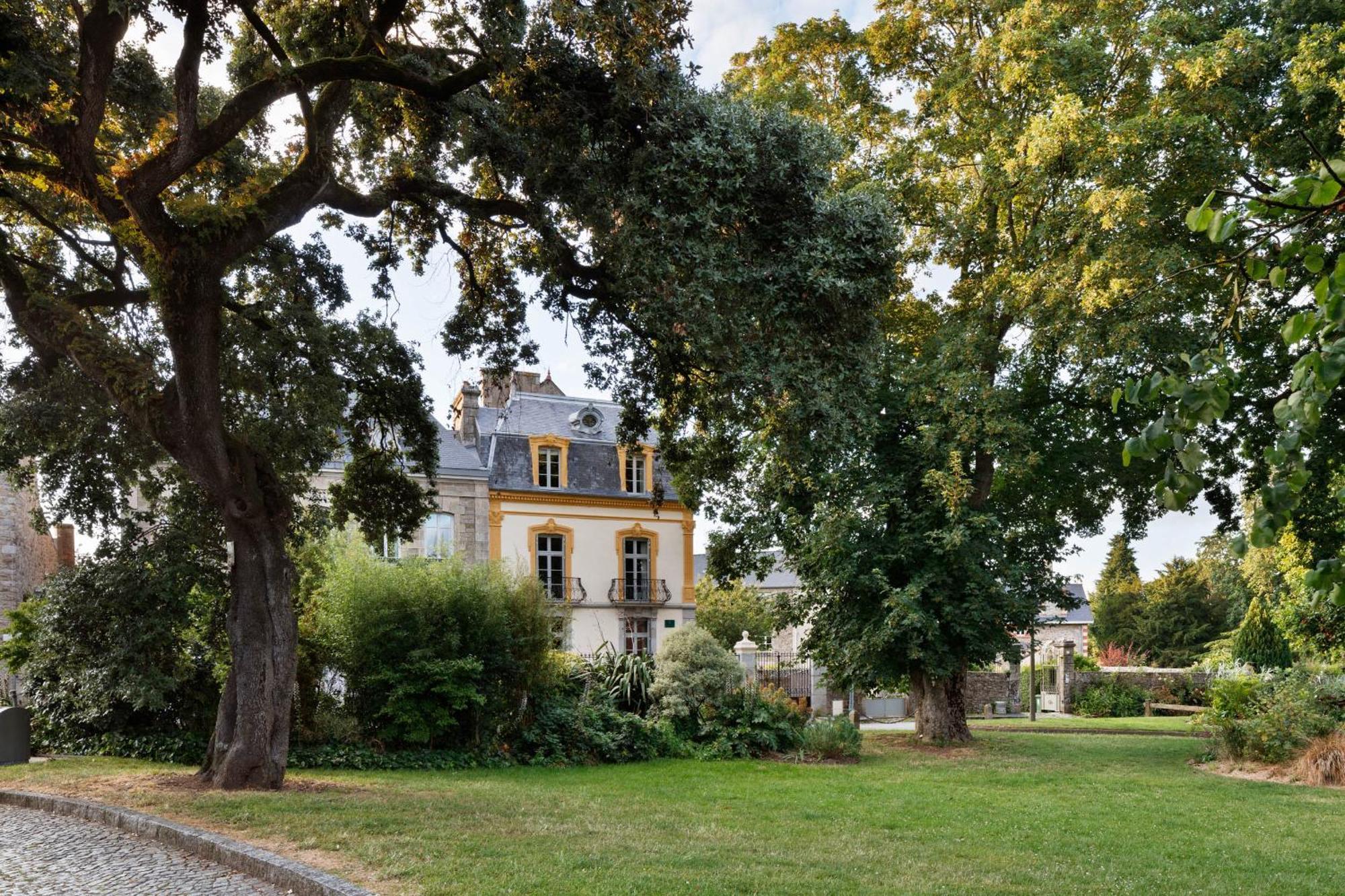 Clos Du Cedre - Chambres D'Hotes D'Exception, Luxury B&B A Dinan Exterior photo