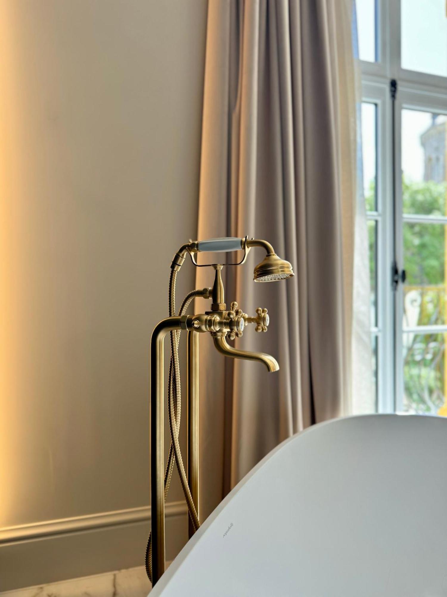 Clos Du Cedre - Chambres D'Hotes D'Exception, Luxury B&B A Dinan Exterior photo